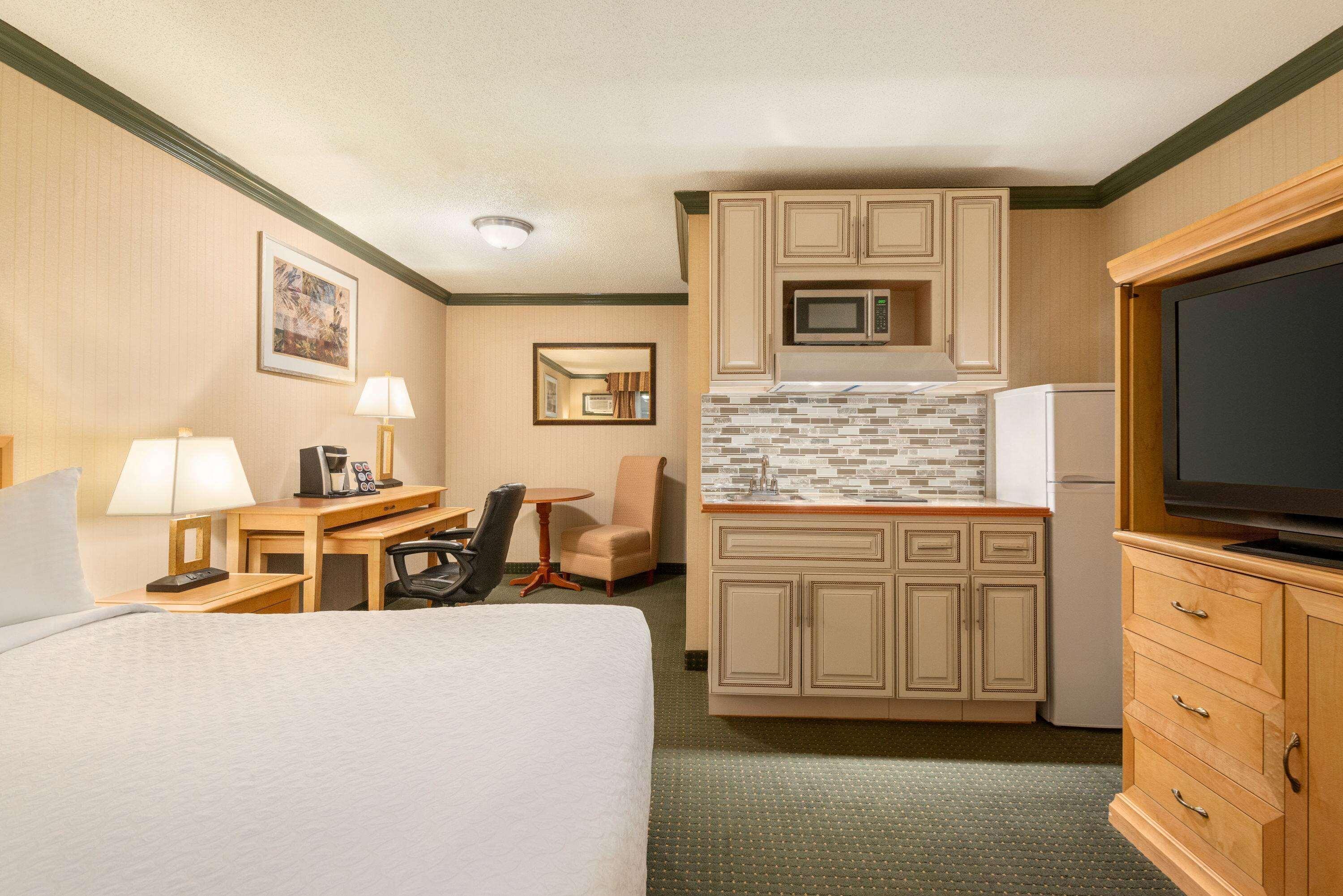 Travelodge By Wyndham Dawson Creek Exterior foto