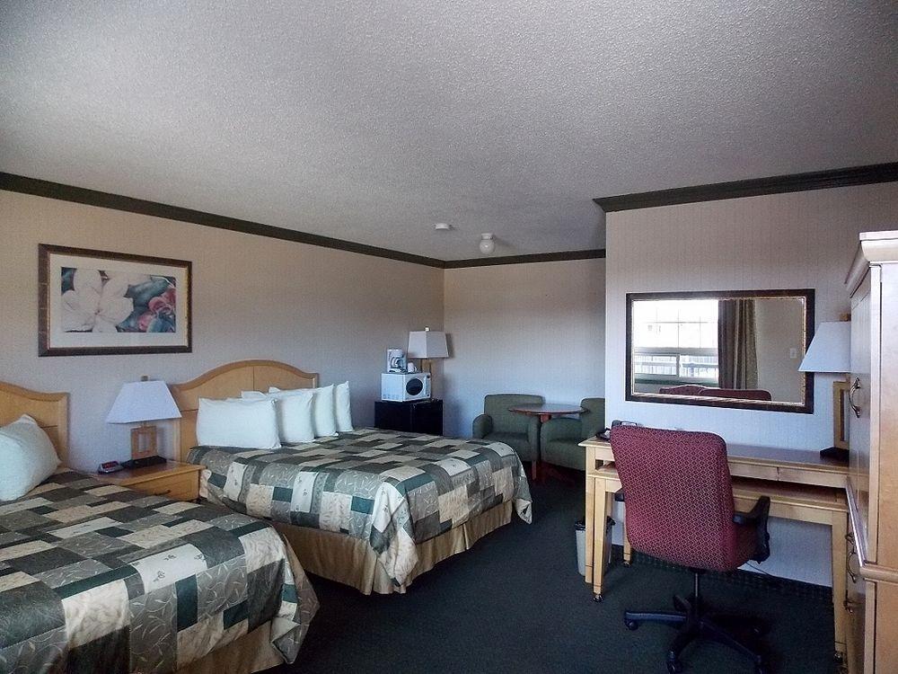 Travelodge By Wyndham Dawson Creek Exterior foto